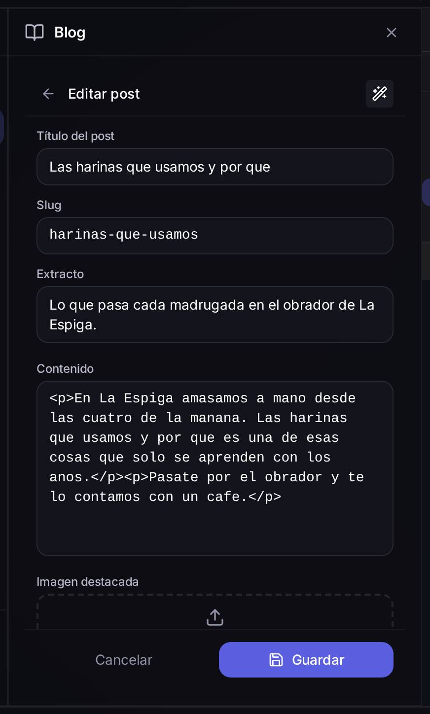 El editor de una entrada: título, slug, extracto y contenido, y debajo el hueco para subir la imagen destacada.